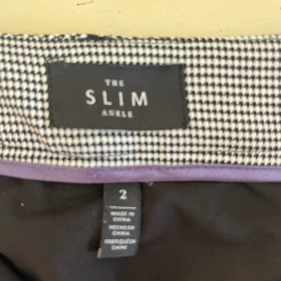 White House Black Market - Picture 3 of 3